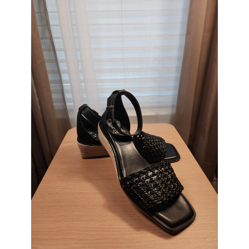 Vince Camuto Black Leather Net Low Ankle Strap Espadrille Wedge SZ 9 Wide - Picture 5 of 11